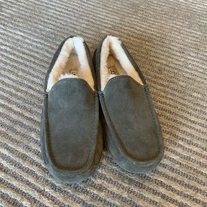 Men’s UGG Ascot slippers